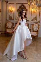 Elegant A-line Short V-neck Sleeveless Wedding Dresses With Lace