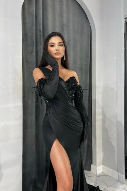 Elegante vestido de fiesta negro largo de sirena con un solo hombro y lentejuelas con abertura