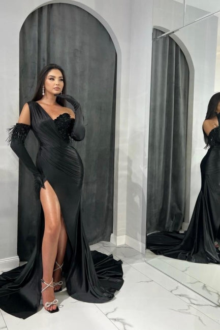 Elegante vestido de fiesta negro largo de sirena con un solo hombro y lentejuelas con abertura