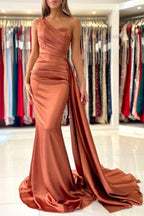 Robe de bal élégante corail, asymétrique, sans manches, sirène, longue jusqu'au sol en satin avec volants