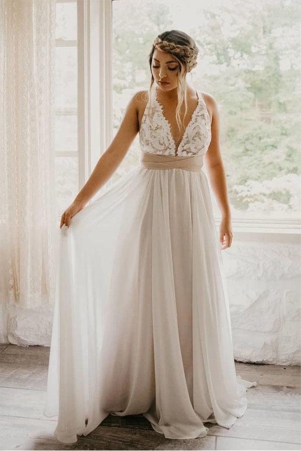 Robe de mariée élégante à décolleté plongeant en croix avec ceinture à la taille