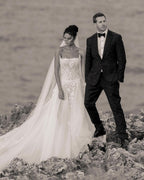 Vestidos de Noiva em Linha A com Aplicações Elegantes de Designer e Renda