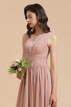 Elegante abito da damigella d'onore senza maniche in pizzo floreale rosa polveroso con spacco laterale per festa