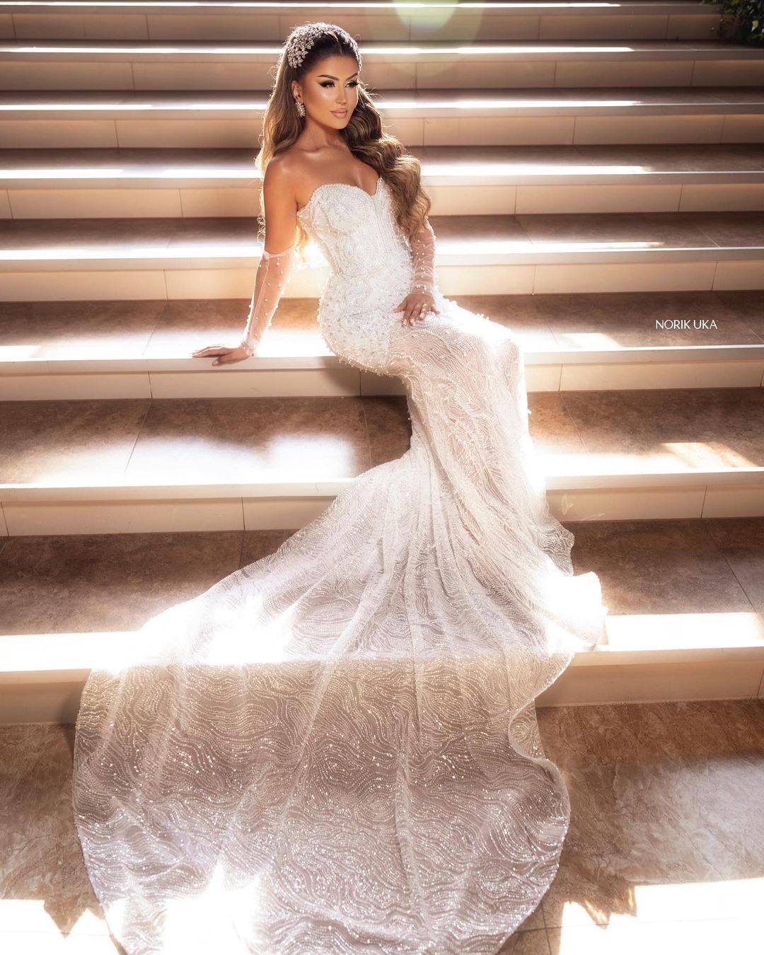 Vestido de Noiva Elegante Comprido até ao Chão, com Decote Coração, Sem Mangas, Estilo Sereia, em Renda com Contas