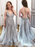 Elegante abito lungo grigio a linea ad A con scollo a V, tulle, pizzo e schiena scoperta per cerimonie formali