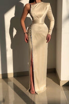 Elegante abito lungo da cerimonia avorio monospalla a manica lunga con paillettes