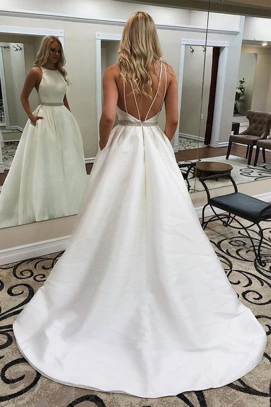 Elegantes ärmelloses Brautkleid mit Juwelen-Ausschnitt, Schleppe und Taschen