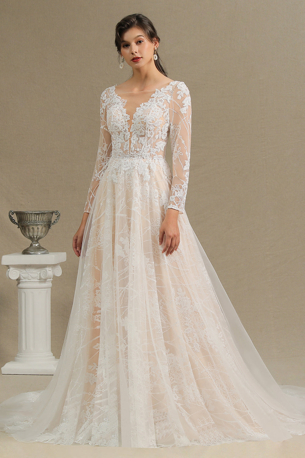 Vestido de Noiva Elegante em Renda com Decote Profundo em V, Mangas Compridas e Comprimento até ao Chão