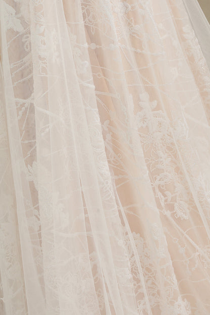 Elegantes Brautkleid aus Spitze mit tiefem V-Ausschnitt, langen Ärmeln und bodenlangen Brautkleidern 