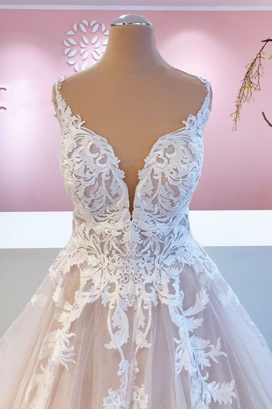 Elegante vestido de novia largo de corte A con apliques de encaje de tul y escote corazón sin espalda