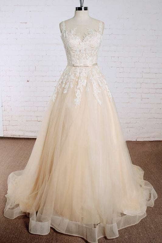 Robe de mariée élégante longue en tulle et dentelle avec appliques