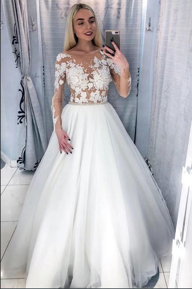 Elegant Long A-Line Bateau Appliques Lace Tulle Wedding Dress with Sleeves