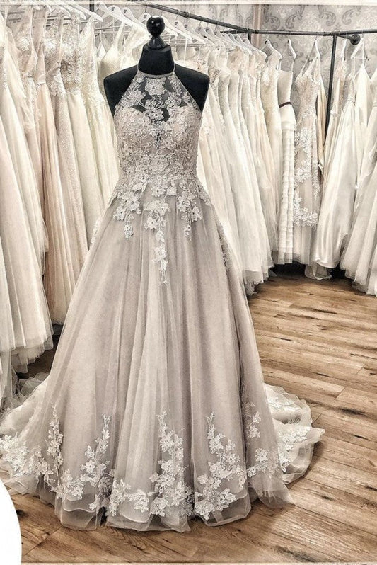Robe de mariée élégante longue en tulle à volants et dos nu avec appliques en dentelle et ligne A