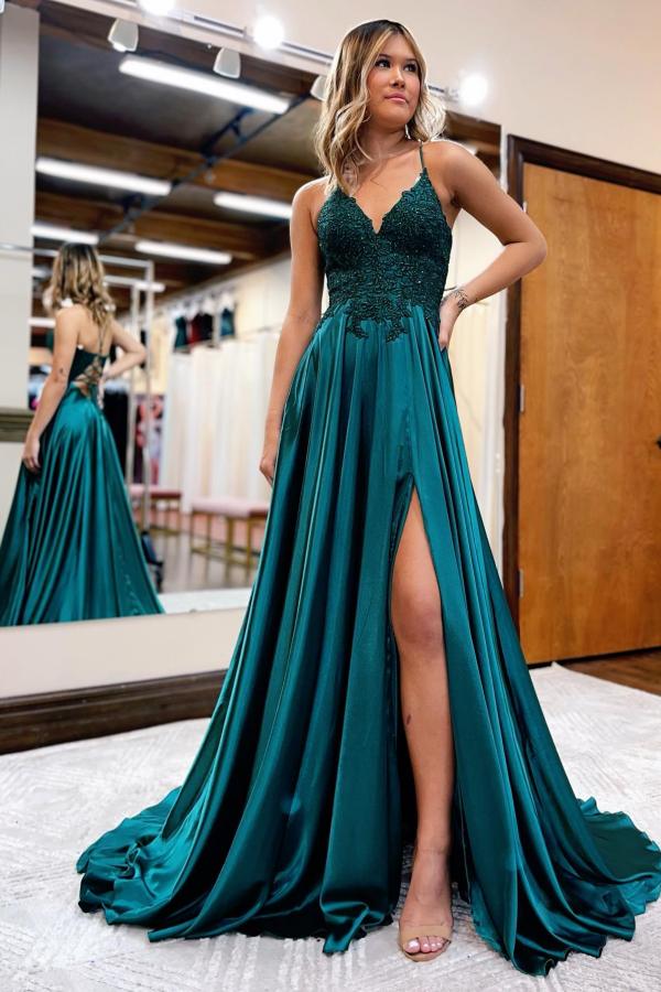 Elegante vestido de fiesta largo de satén con escote halter, abertura frontal, espalda descubierta y bolsillos