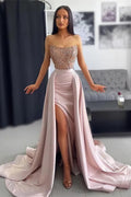 Elegante abito lungo a linea ad A senza maniche in pizzo con paillettes e spacco per ballo di fine anno