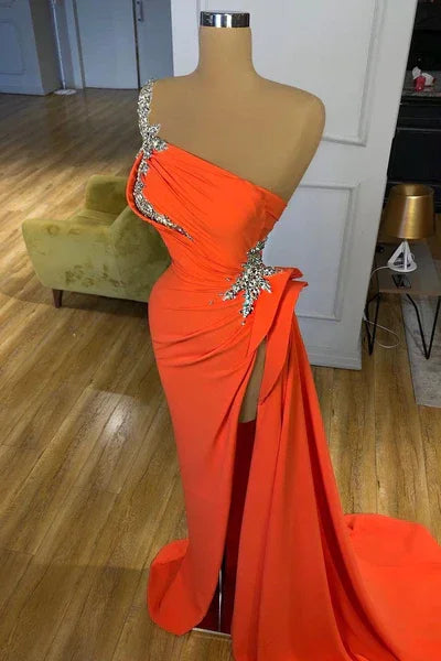 Robe de bal élégante longue en ligne A, à une épaule, sans manches, ornée de sequins, avec fente