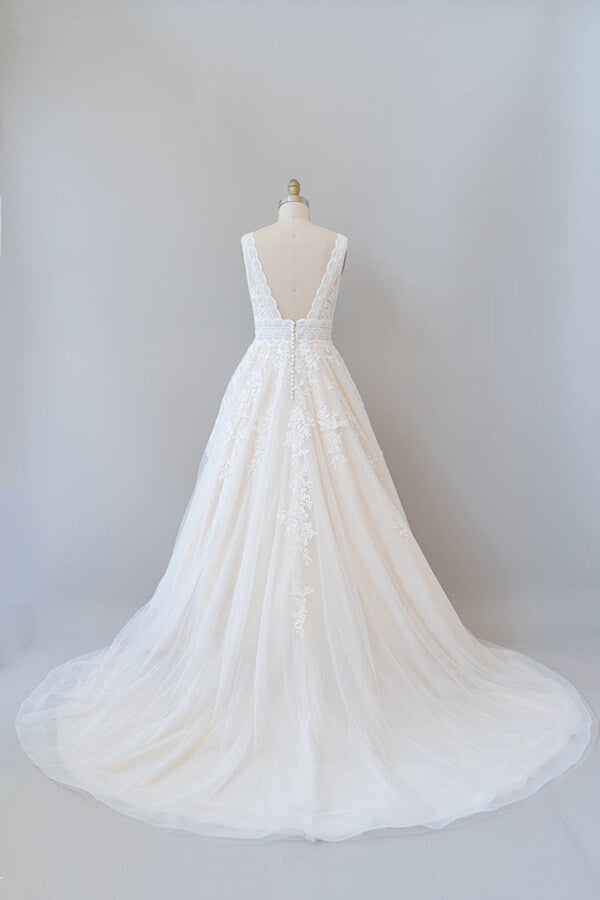 Abito da sposa elegante lungo a linea ad A con scollo a V, applicazioni in pizzo, tulle e schiena scoperta