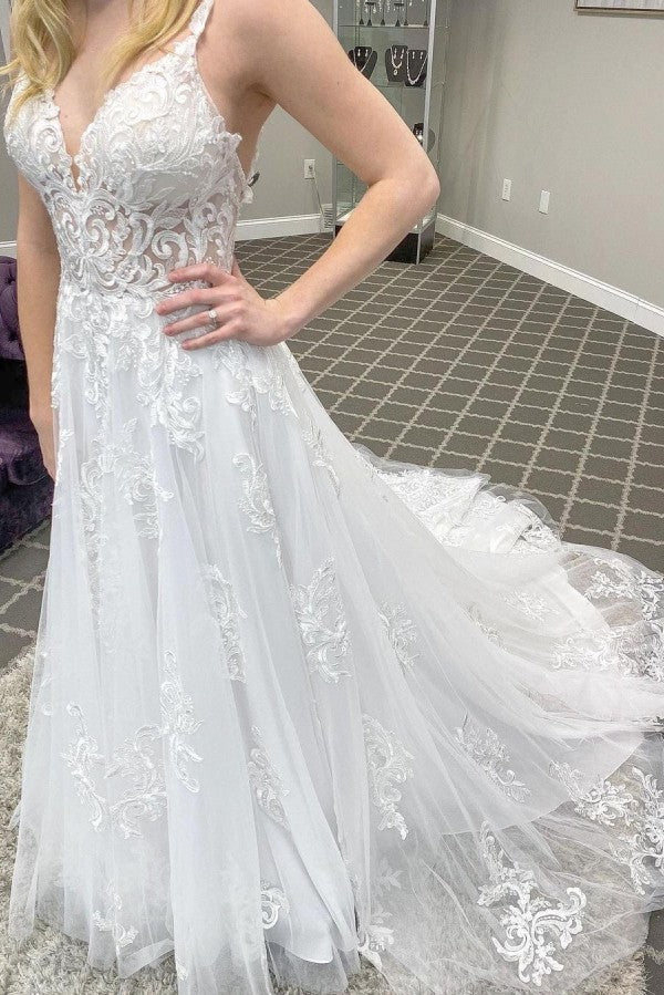 Abito da sposa elegante lungo a linea ad A con scollo a V, applicazioni in pizzo, tulle e schiena scoperta