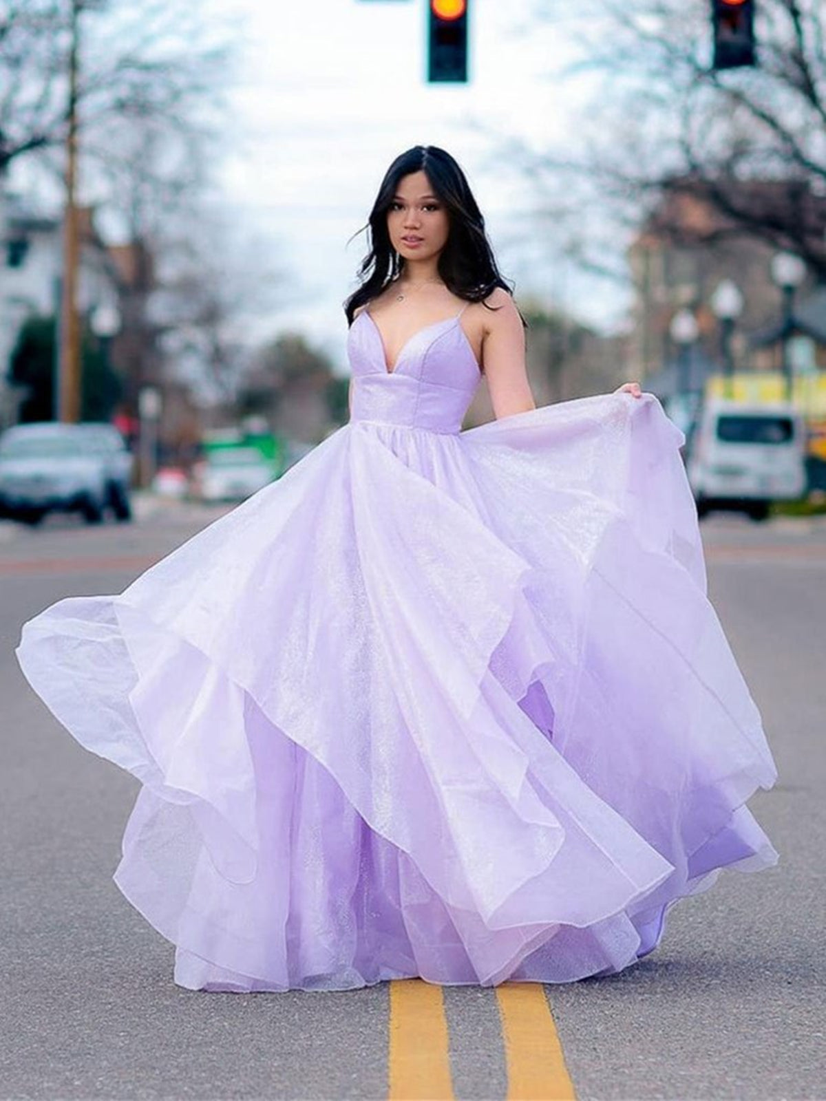 Vestidos Elegantes Compridos em Linha A com Decote em V e Costas Descobertas para Baile de Finalistas