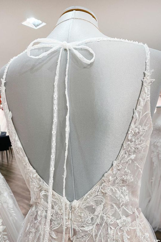 Abito da sposa elegante lungo a linea ad A con scollo a V, senza maniche, con volant e schiena scoperta