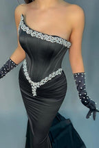 Eleganti abiti da sera lunghi neri senza maniche a sirena con paillettes