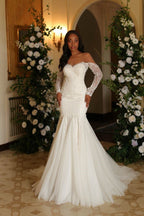 Vestido de Noiva Elegante Marfim Comprido Cauda de Sereia com Mangas Compridas em Renda e Tule
