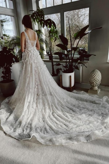 Elegante abito da sposa lungo avorio a linea ad A con scollo a V in pizzo e glitter