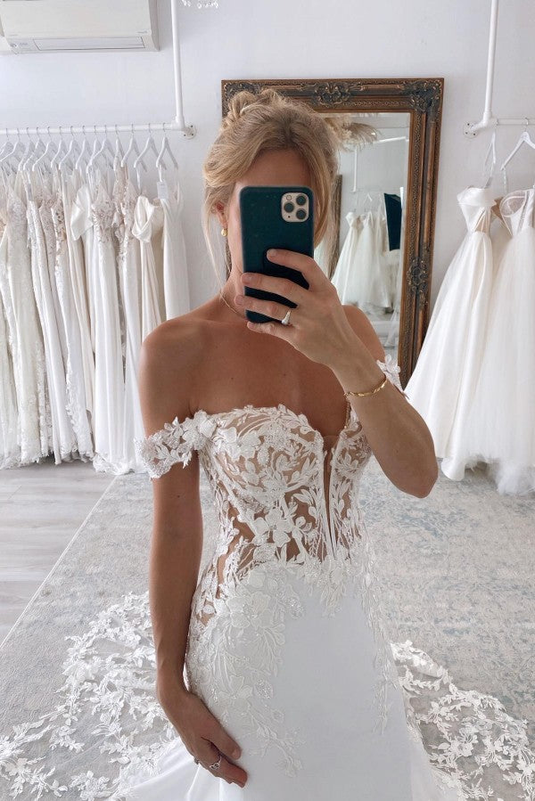 Elegant Long Mermaid Off-The-Shoulder Lace Wedding Dresses with Chapel Train