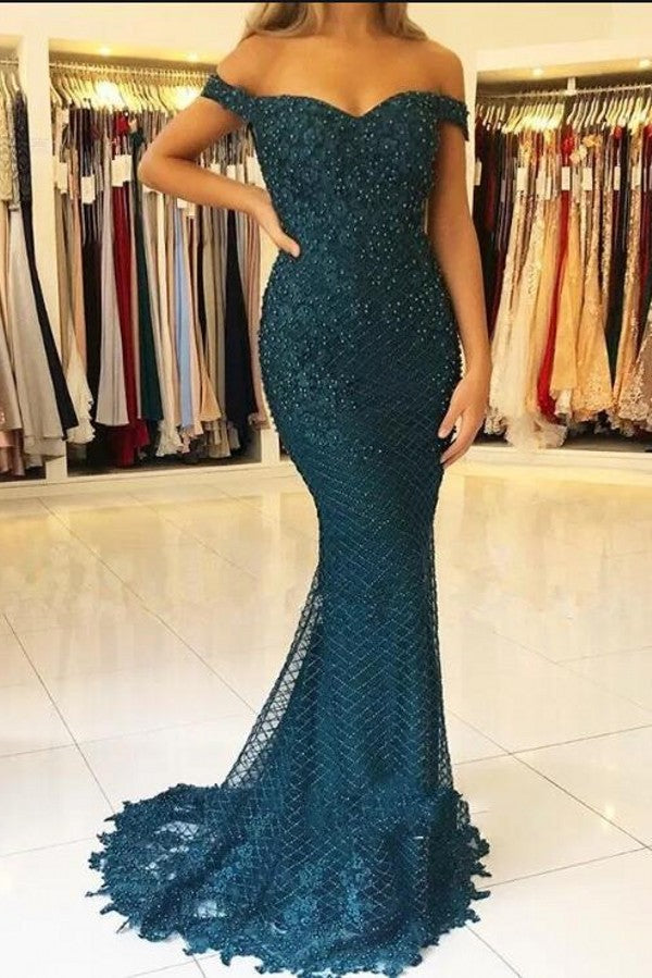 Elegante abito lungo da sera a sirena con scollo a cuore e spalle scoperte in tulle