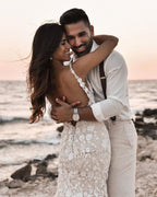 Elegantes langes Meerjungfrau-Brautkleid mit V-Ausschnitt und Blumenspitze