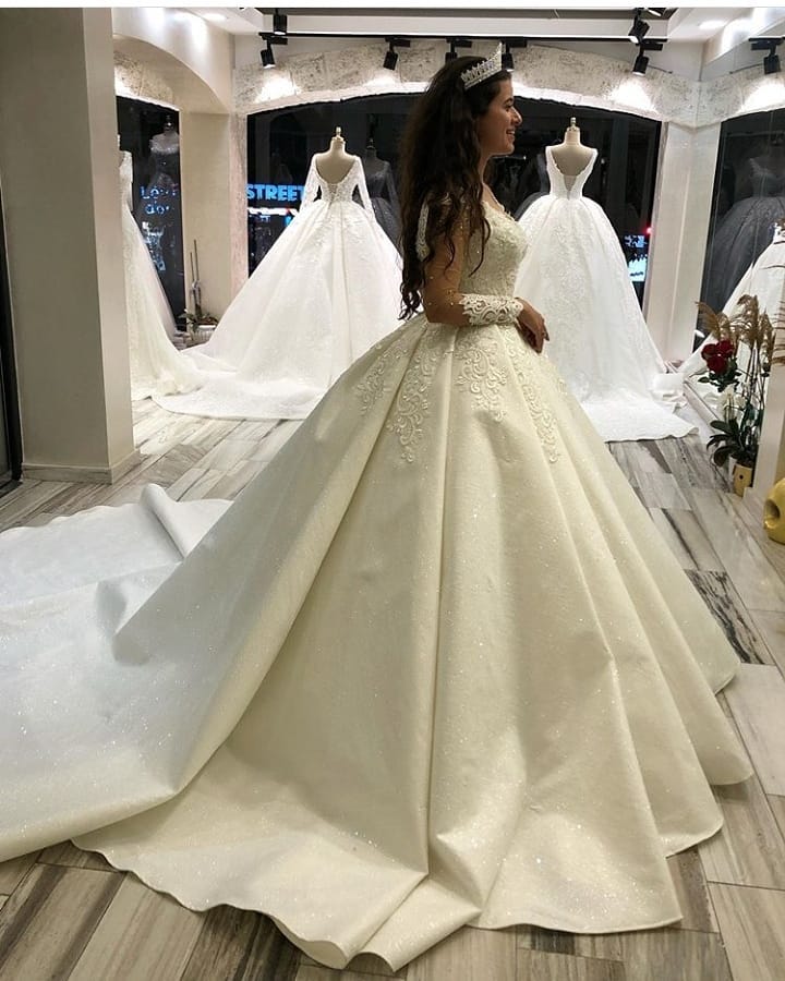 Vestido de Noiva Elegante Longo Princesa com Decote Coração em Cetim e Mangas