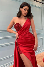 Elegante lungo abito da sera rosso a sirena alla moda