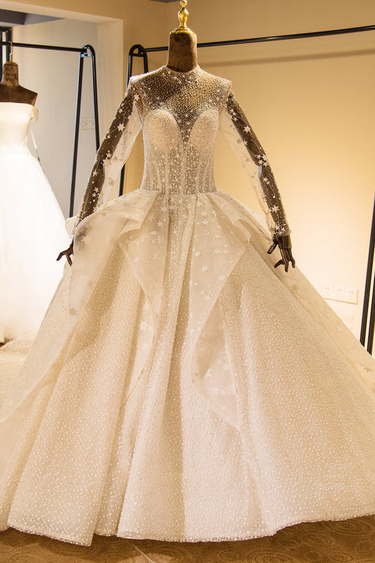 Robe de mariée élégante à manches longues, en tulle, à lacets et perles 