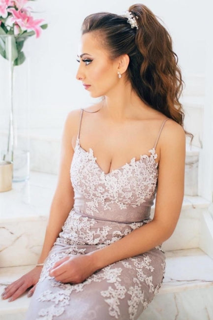 Elegante Abito da Sera a Sirena con Spalline Sottili Lunghe in Pizzo