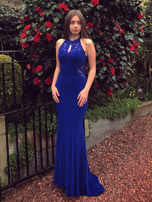 Elegantes vestidos de fiesta largos de sirena con encaje y espalda descubierta en azul real.