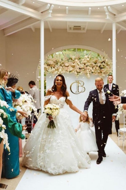 Vestidos de Noiva Elegantes Sem Ombros, Sem Mangas, Corte em A com Renda