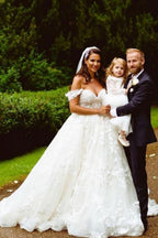 فساتين زفاف أنيقة بدون أكتاف، بلا أكمام، بقصة على شكل حرف أ مع دانتيل