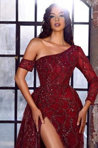 Elegante abito da sera rosso a linea ad A con una spalla, manica lunga, paillettes e spacco
