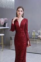 Elegantes Burgunderrotes Cocktailkleid mit V-Ausschnitt und Pailletten im Meerjungfrau-Stil, bodenlang