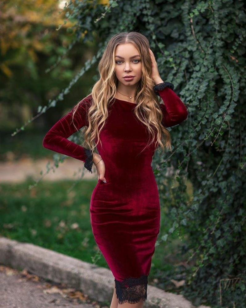 Elegant Short Velvet Mermaid Bateau Prom Dress with Sleeves