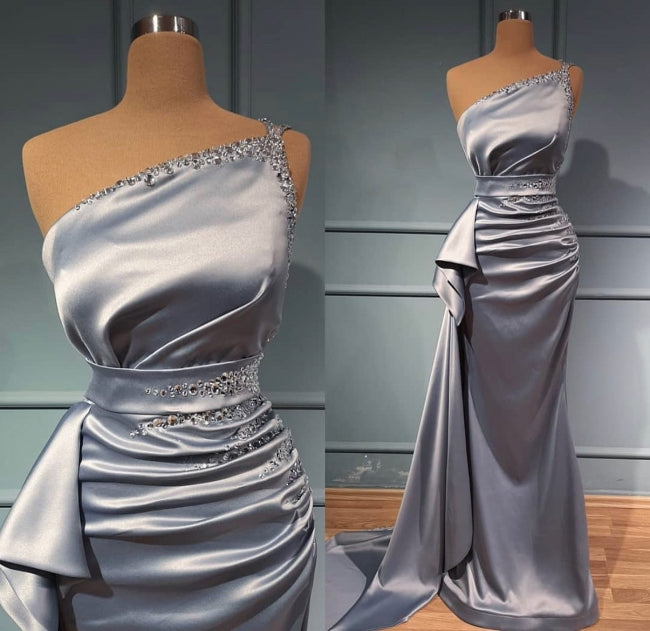 Elegante abito da sera lungo argento con paillettes, monospalla senza maniche e glitterato