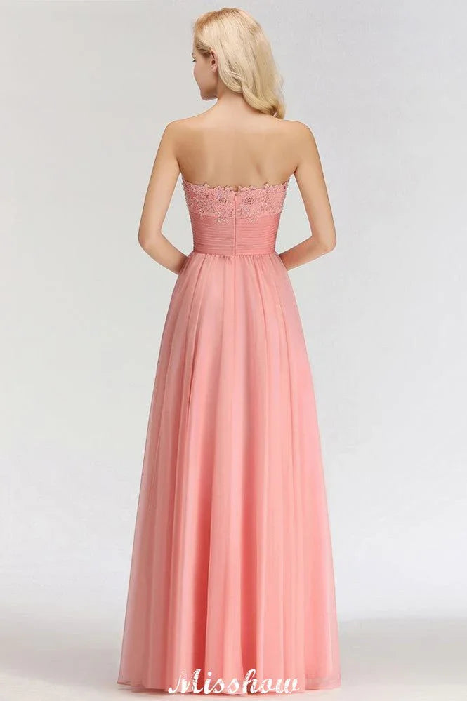 فساتين وصيفات العروس الأنيقة على شكل حرف A مزينة بتطريزات وقماش شيفون مكشكش