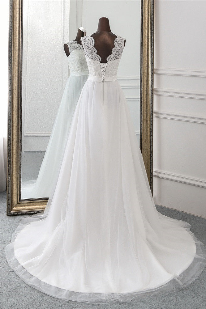 Elegant Tulle Jewel Neckline Sleeveless White Wedding Dress With Appliques