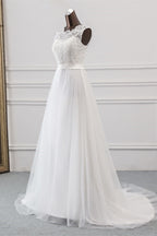 Elegant Tulle Jewel Neckline Sleeveless White Wedding Dress With Appliques