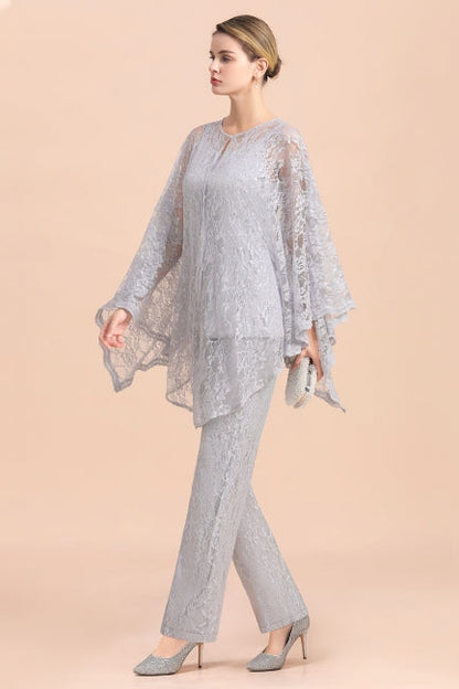 Elegante mono plateado con apliques de escote en V para madre de la novia con envolturas de encaje