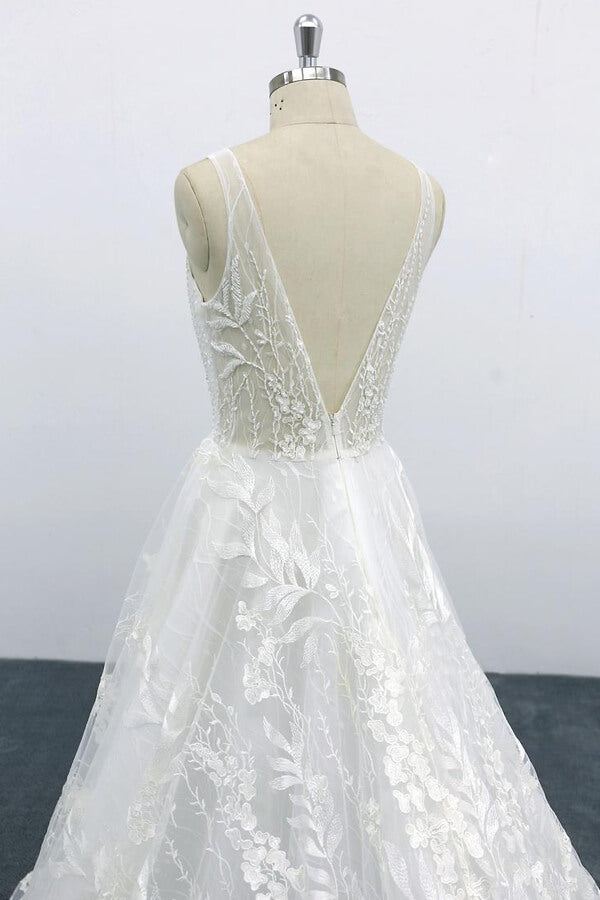 Abito da sposa elegante a linea ad A in tulle con applicazioni e scollo a V
