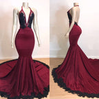 Elegante abito da sera a sirena con scollo a V e applicazioni, modello halter