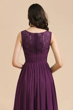 Elegante abito da damigella con scollo a V, volant, linea a trapezio, in chiffon e pizzo