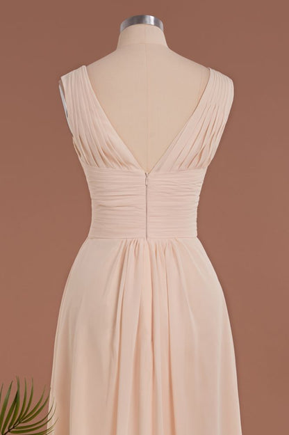 Elegante V-Ausschnitt Rüschen Schlichte Abendkleider | A-Linie Ärmellose Chiffon Abendkleider