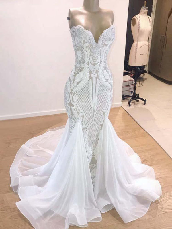 Elegant White V Neck Mermaid Lace Wedding Dress For Modern Brides
